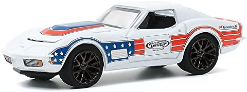 Greenlight 39040-F Detroit Speed, Inc. Серия 1 - Chevy Corvette 1972 година на издаване - Червено, Бяло и синьо в мащаб 1/64